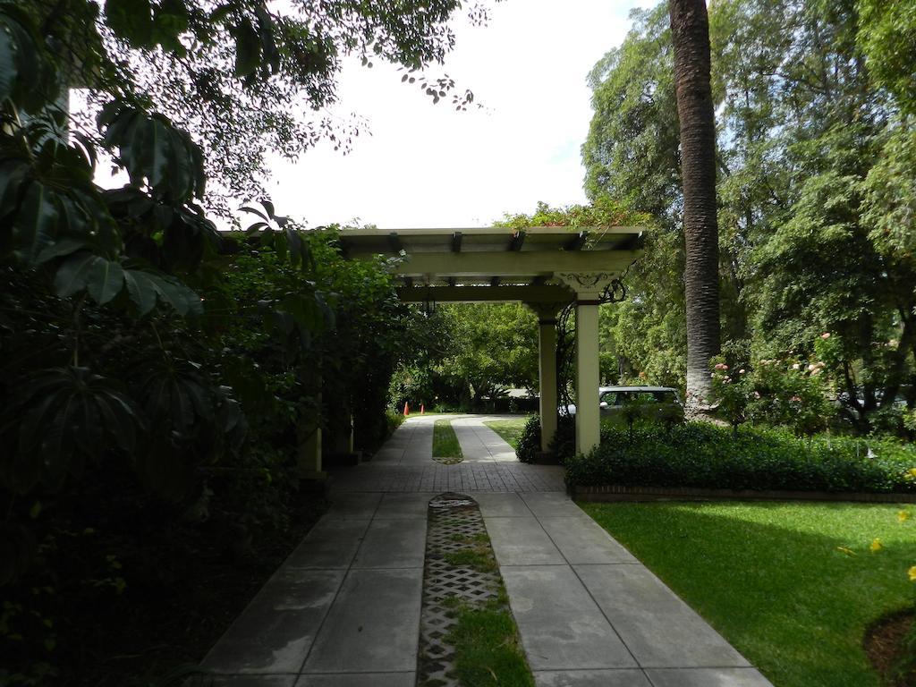 The Bissell House Bed & Breakfast พาซาเดนา ภายนอก รูปภาพ