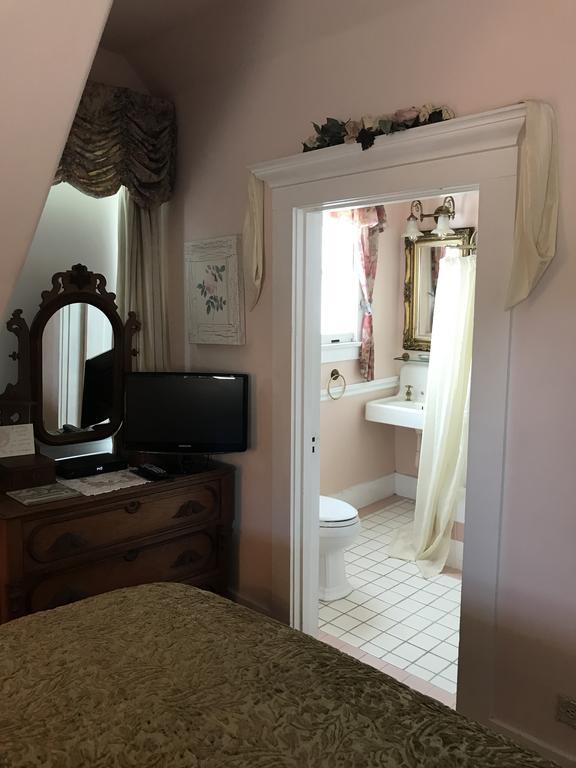 The Bissell House Bed & Breakfast พาซาเดนา ภายนอก รูปภาพ