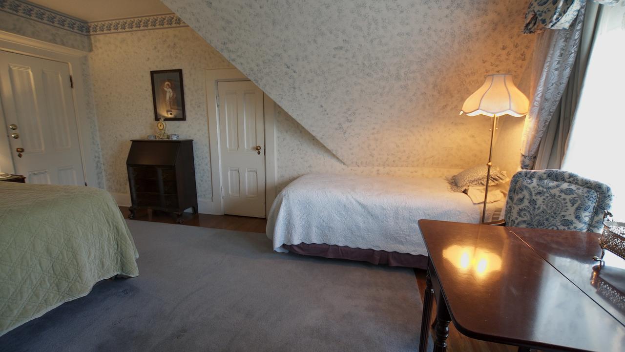 The Bissell House Bed & Breakfast พาซาเดนา ภายนอก รูปภาพ